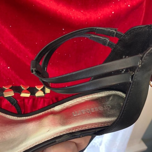 Black and Gold Strappy Sandals Dressbarn 8 - Picture 3 of 6